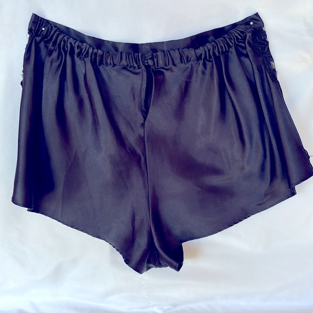 VINTAGE 90’s VICTORIA’S SECRET BEAUTIFUL SEXY CAMI & FLUTTER SHORT SET BLACK M - Picture 8 of 15